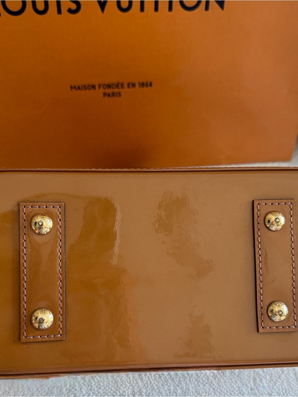 Louis Vuitton Alma BB in Caramel Vernis Patent Leather - Picture 5 of 10